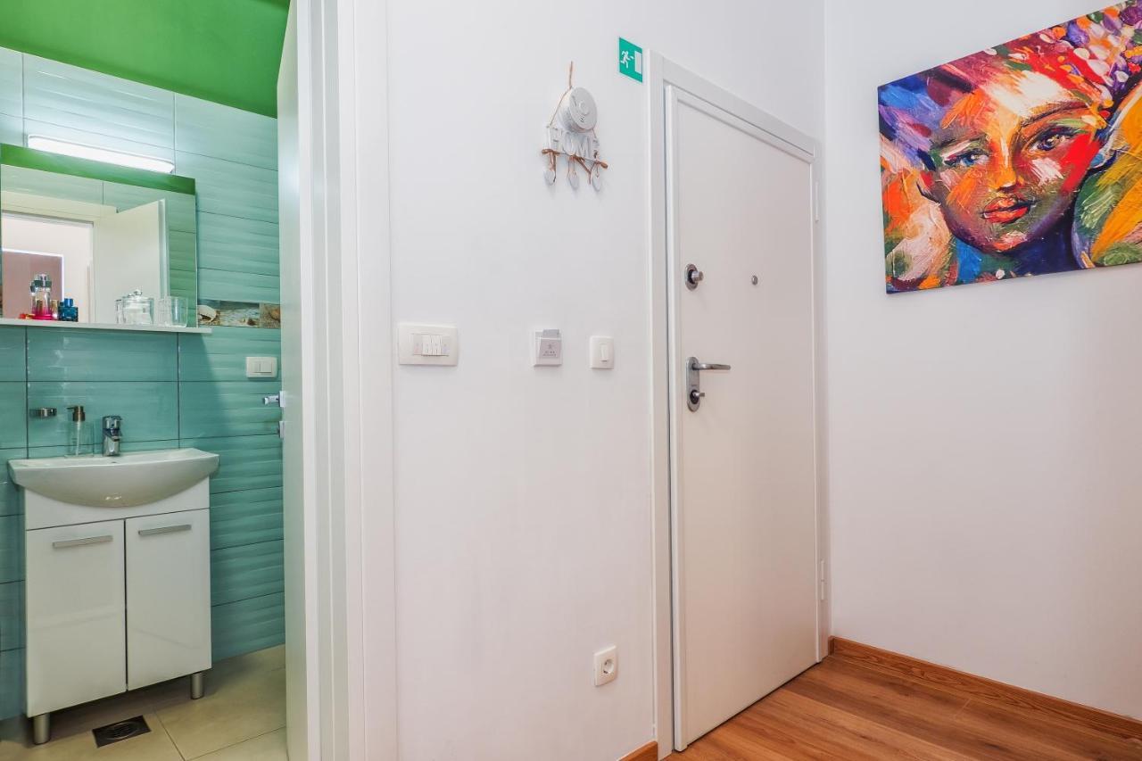 Apartment Queen Teuta In The Heart Of Split Historical Heritage ภายนอก รูปภาพ