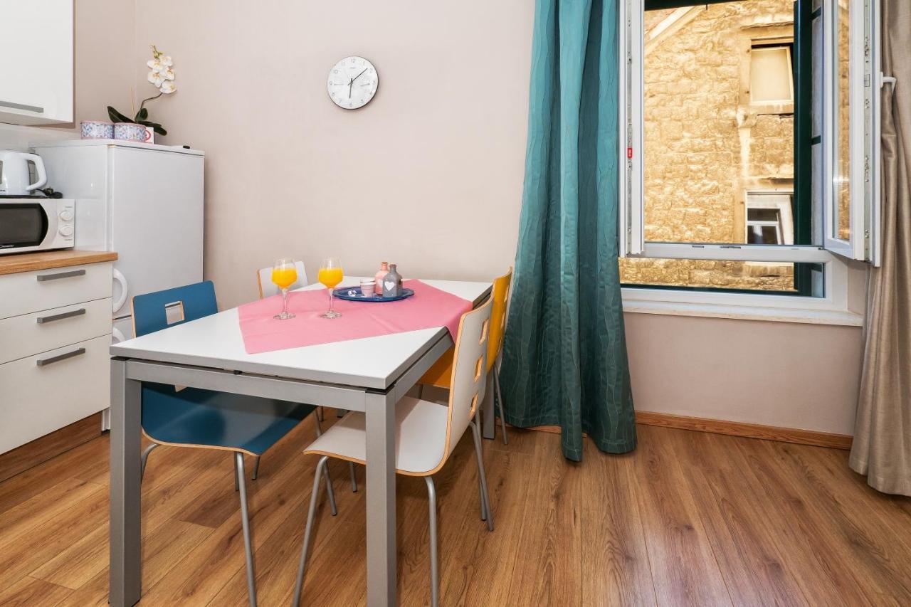 Apartment Queen Teuta In The Heart Of Split Historical Heritage ภายนอก รูปภาพ