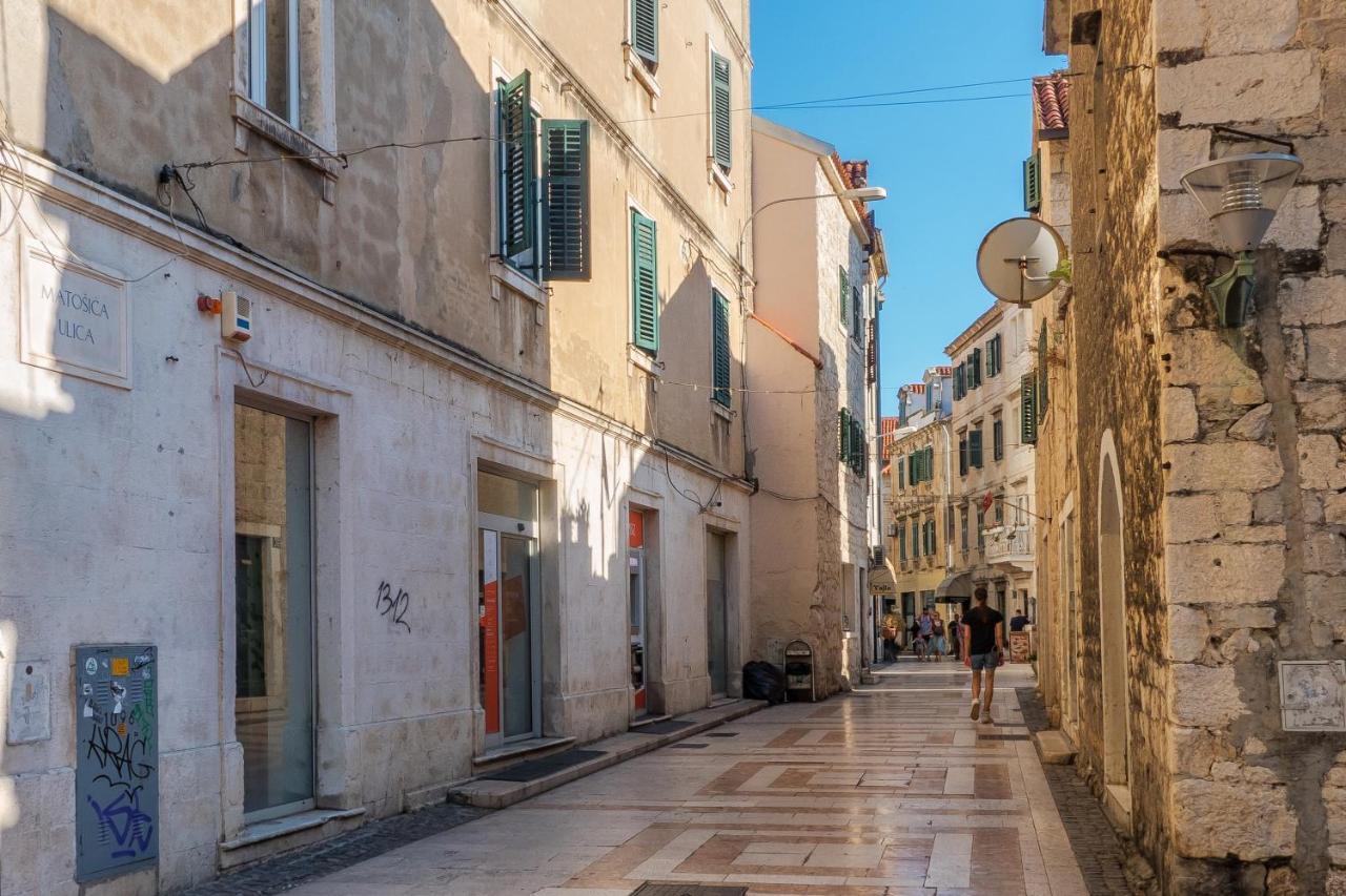 Apartment Queen Teuta In The Heart Of Split Historical Heritage ภายนอก รูปภาพ