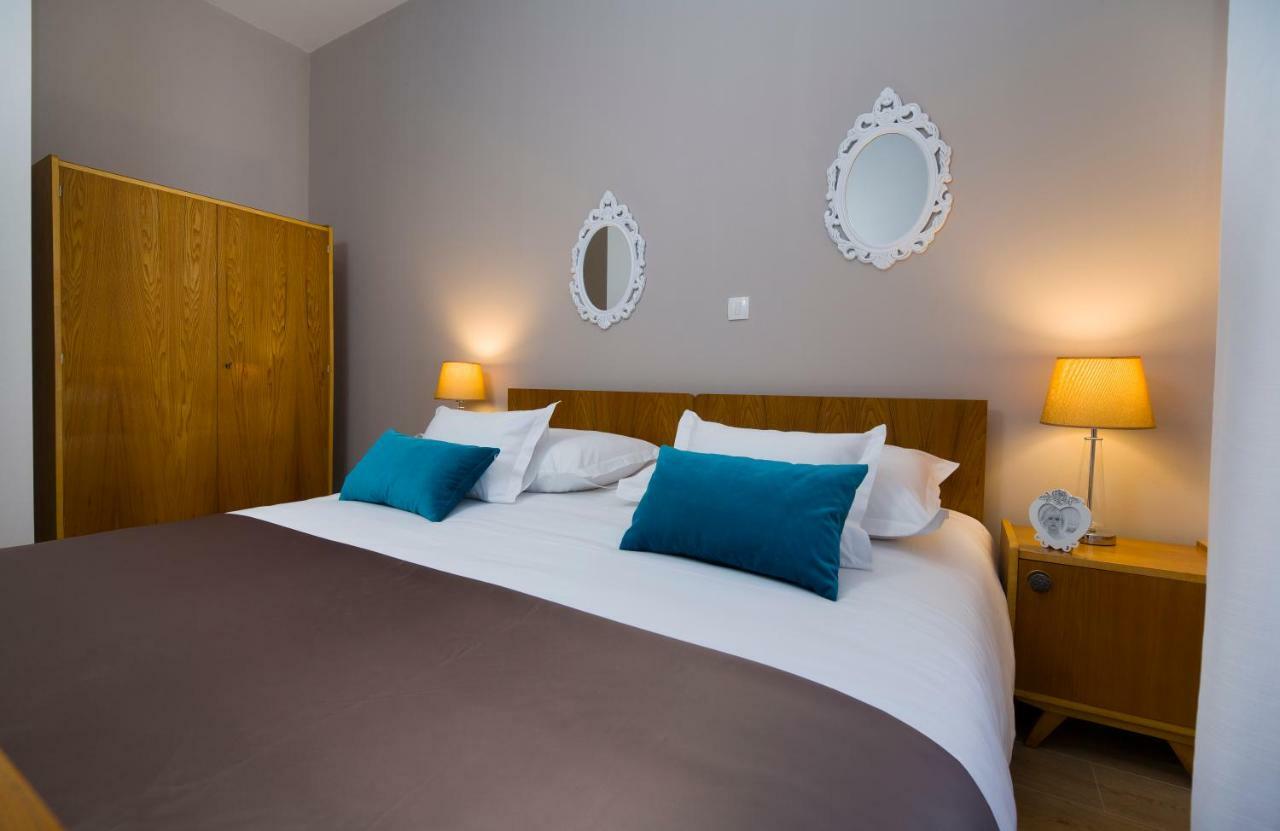 Apartment Queen Teuta In The Heart Of Split Historical Heritage ภายนอก รูปภาพ